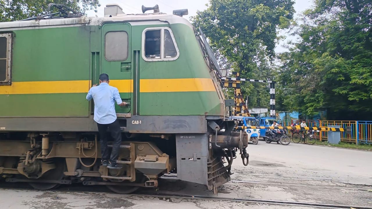 ये है कोरबा की बडी समस्या, सीएसईबी रेलवे क्रासिंग पर आए दिन दिखते हैं ऐसे नजारे